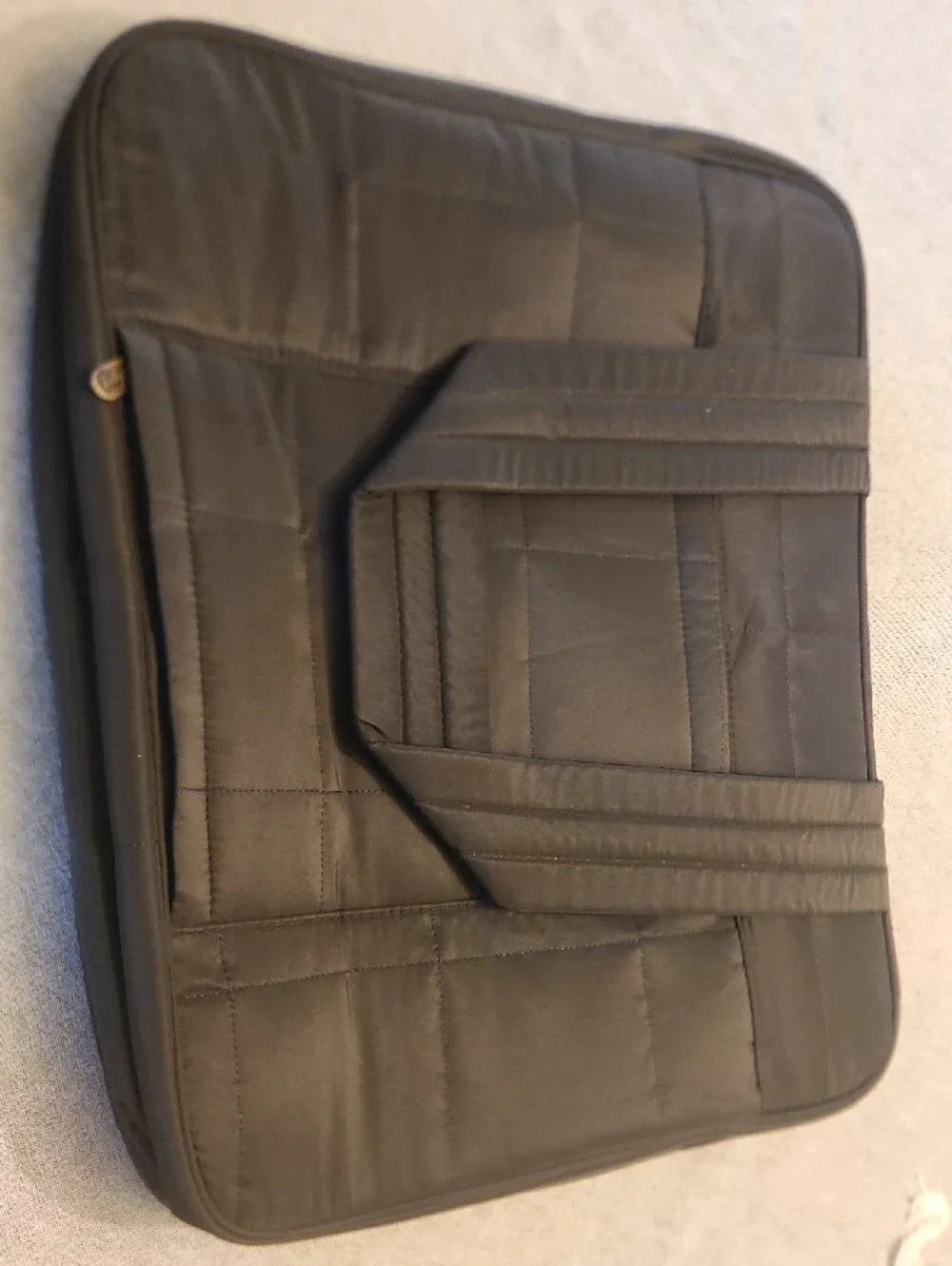 Thirty-One VOYAGER tote - Picture 3 of 5